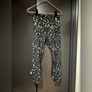 Zyia Active Black Rhombus Mirage Luxe 7/8  Leggings Mettalic Multi Rainbow 12